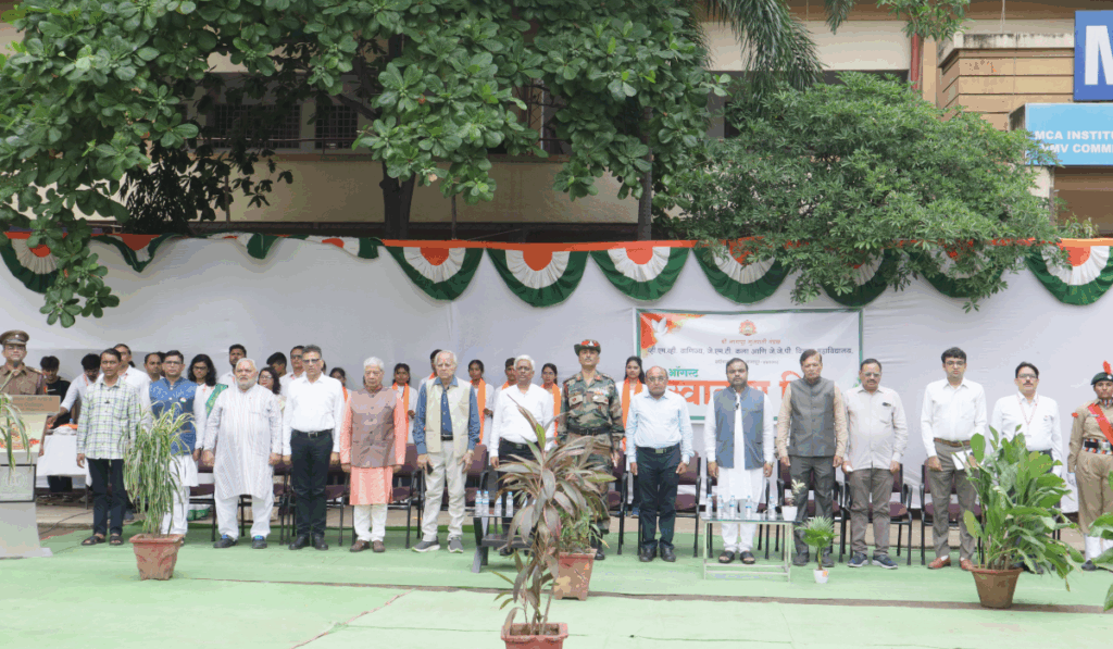 Dr. Ketan Mohitkar, Yogeshbhai Patel, Col. Vikas C. Sharma, Adv. Narendrabhai Jha, and Dr. Abhay Mudgal with other dignitaries at the celebration